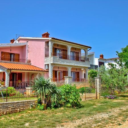 Comfortable Apartments In Peroj Near The Sea Ngoại thất bức ảnh